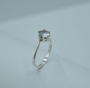 Anillos anillo solitario media onda