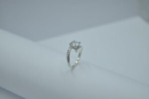 Anillos anillo solitario churumbela brazo medio giro