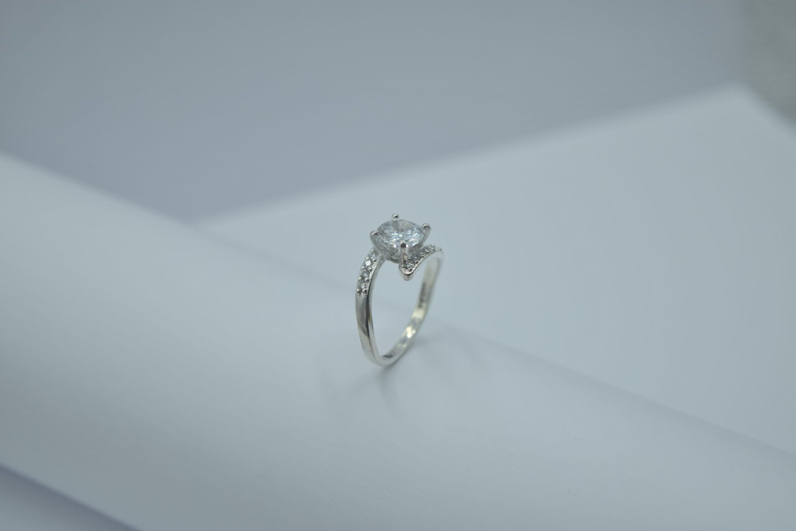 anillo solitario churumbela brazo medio giro anillo solitario churumbela brazo medio giro