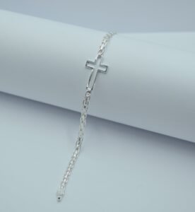 Pulseras pulso bismarck con cruz calada