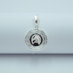 dije grecas con caballo sobre onix 2.9cm