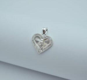 medalla virgen de guadalupe corazón con bisel de circonias 1.8cm