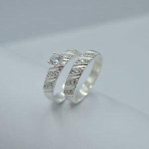 anillo alianza filas de circonias inclinadas