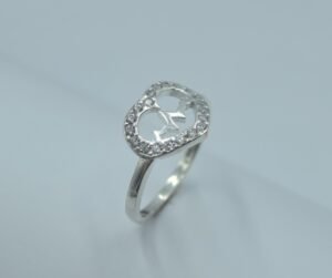 Anillos anillo de corazón con electrocardiograma