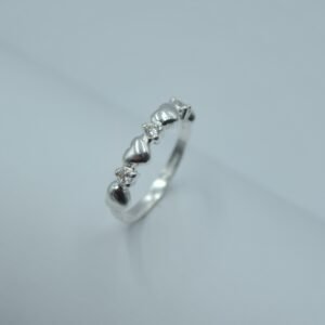 anillo corazones lisos y circonias