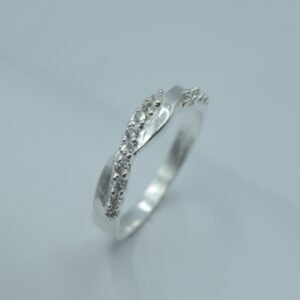 anillo churumbela uñas cruzada con brazo liso