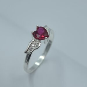anillo alas con circonia corazón