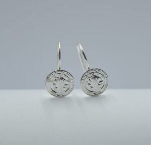 arete medalla de san benito