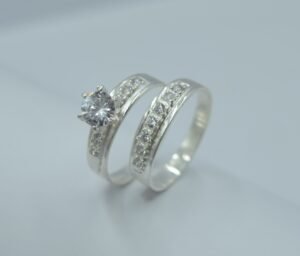 anillo alianza solitario con churumbela