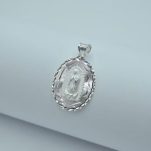 medalla virgen de guadalupe ovalada 2.8cm