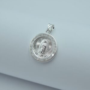 medalla virgen de guadalupe redonda con bisel de circonias 2.2cm